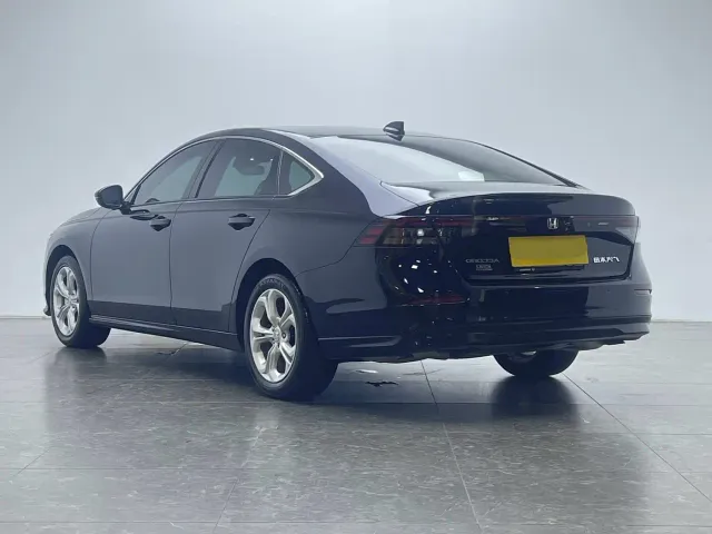 Honda Accord — Фото автомобиля 6