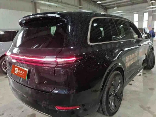 Li Auto L9 — Фото автомобиля 2