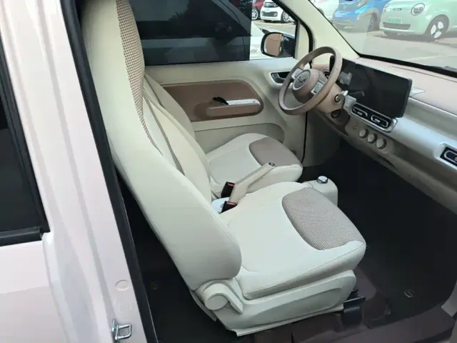 Wuling Hongguang Mini EV — Фото автомобиля 24