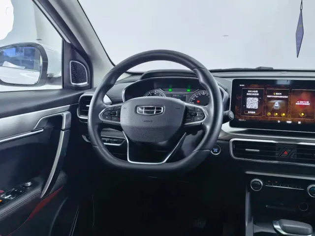 Geely Binyue — Фото автомобиля 11