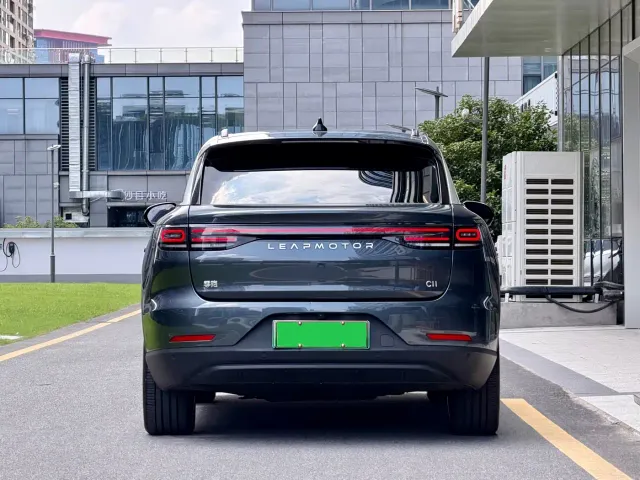Leapmotor C11 — Фото автомобиля 5