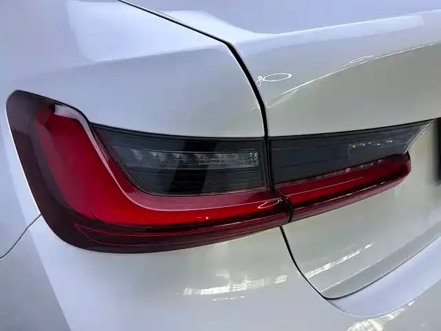 BMW 3 Series — Фото автомобиля 11