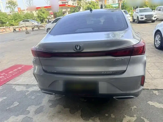 Changan Eado — Фото автомобиля 11