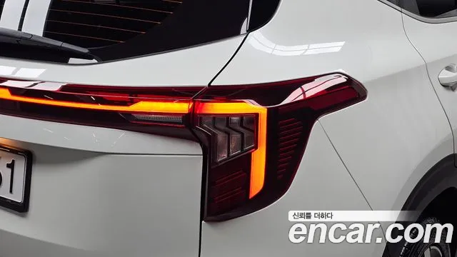 Kia Seltos New — Фото автомобиля 8