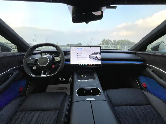 Xiaomi SU7 — Фото автомобиля 4