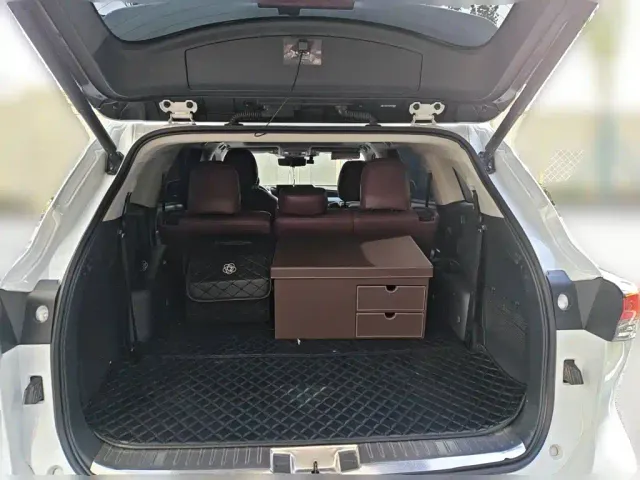 Toyota Highlander — Фото автомобиля 9