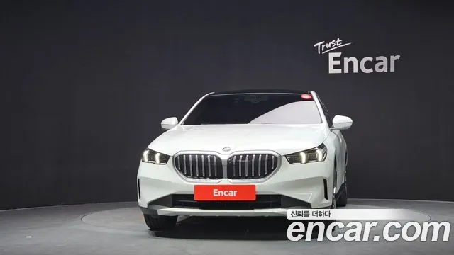 BMW 5-Series — Фото автомобиля 2