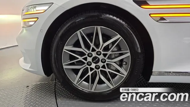 Genesis G80 Бензин 2.5 турбо AWD — Фото автомобиля 4