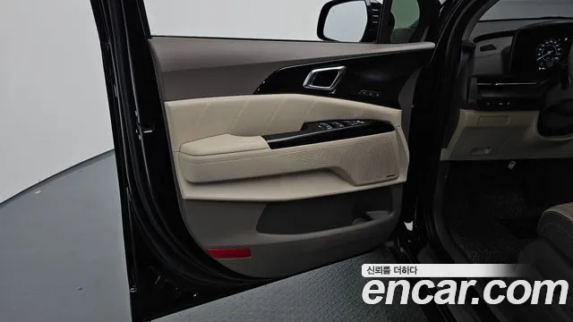 Kia Canival Carnival 4 поколение Бензин 7 мест Signature — Фото автомобиля 20
