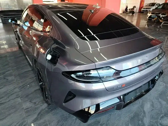 Xiaomi SU7 — Фото автомобиля 4