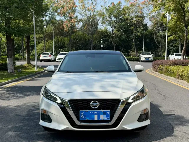 Nissan Teana — Фото автомобиля 2