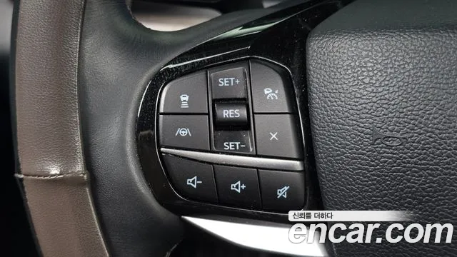 Ford Explorer Generation 6 — Фото автомобиля 13