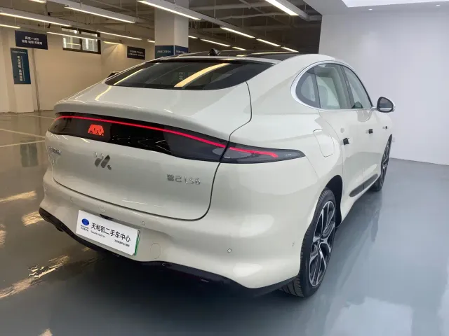 IM Motors LS6 — Фото автомобиля 16