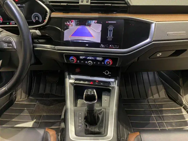 Audi Q3 — Фото автомобиля 15