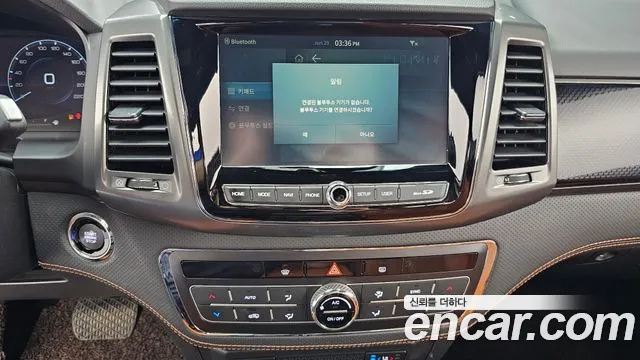 KG_Mobility_Ssangyong Rexton Новый Rexton Sport Khan Дизель 2.2 4WD — Фото автомобиля 13