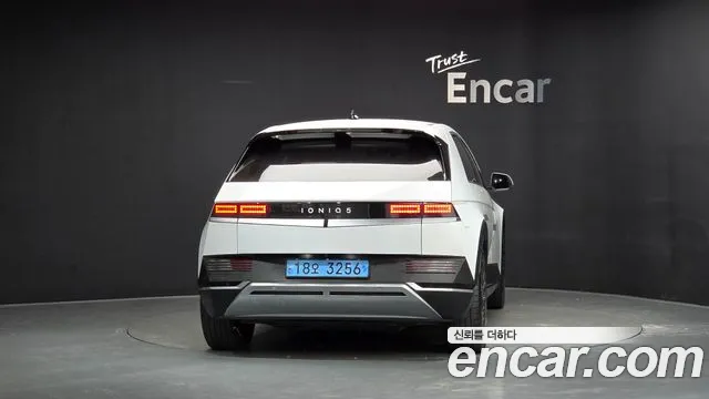 Hyundai Ioniq 5 — Фото автомобиля 4