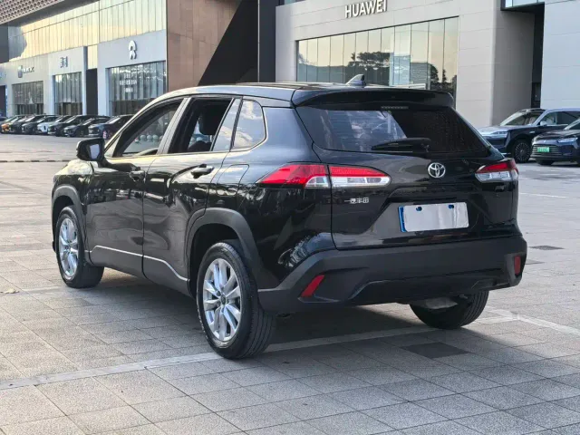Toyota Corolla Cross — Фото автомобиля 7