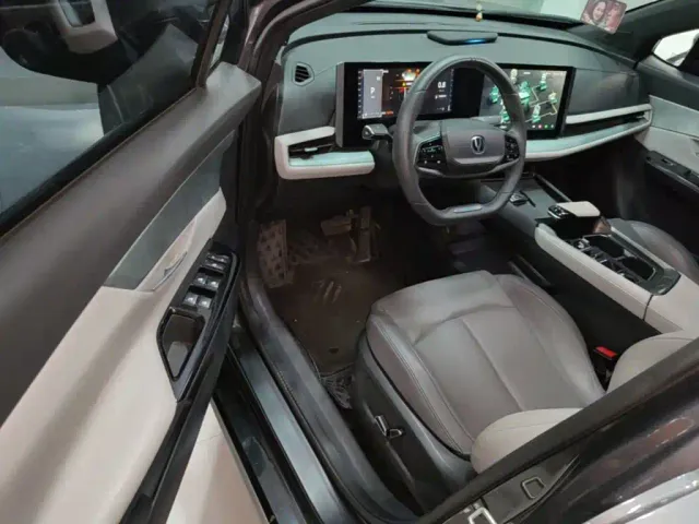 Changan UNI-T — Фото автомобиля 15