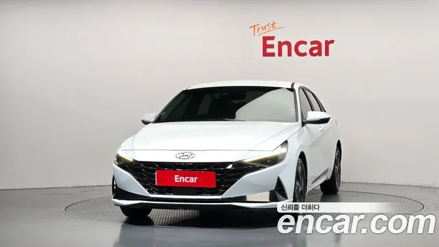 Hyundai Avante — Фото автомобиля 3
