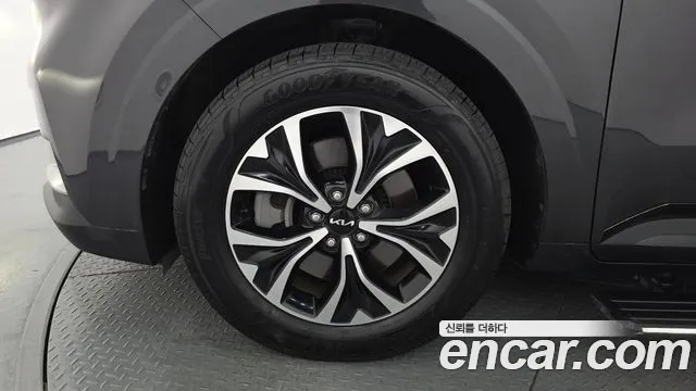 Kia Canival Carnival 4 поколение Бензин 9 мест Prestige — Фото автомобиля 5