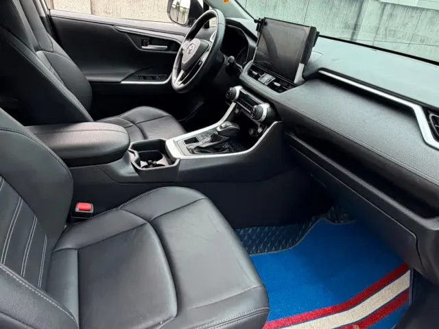 Toyota Wildlander — Фото автомобиля 11