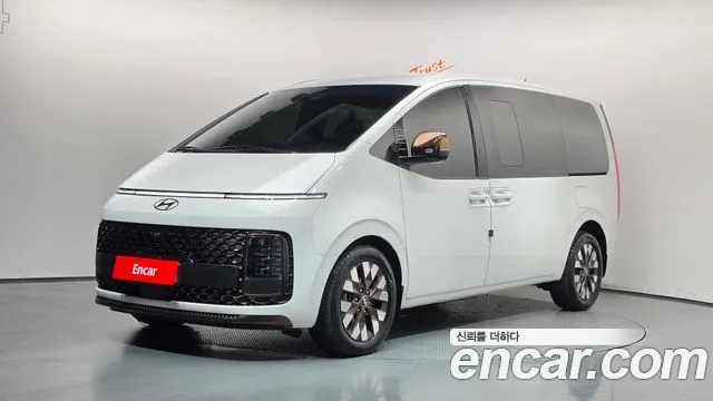 Фотография автомобиля — Hyundai Staria