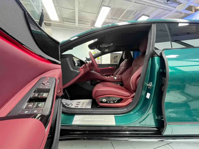 Denza Z9GT — Фото автомобиля 16