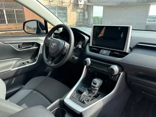 Toyota Wildlander — Фото автомобиля 12