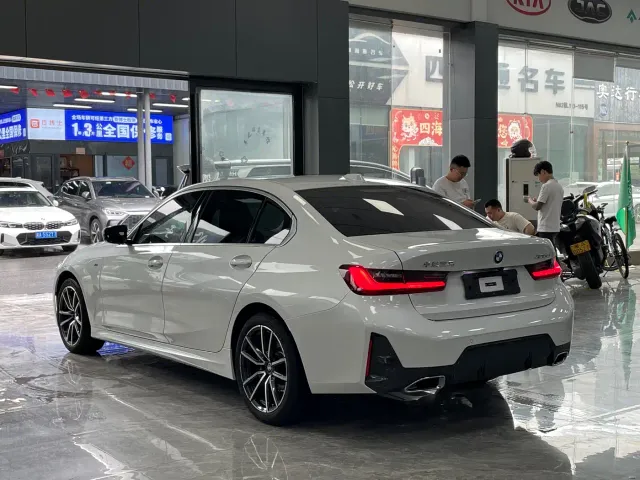 BMW 3 Series — Фото автомобиля 14