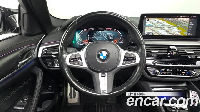 BMW 5 Series G30 — Фото автомобиля 12