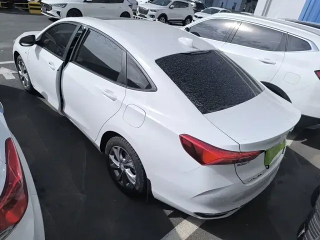 Buick Verano — Фото автомобиля 4