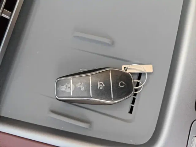BYD Seal 07 DM-i — Фото автомобиля 8