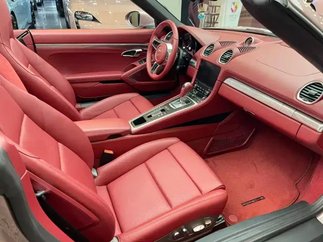 Porsche 718 — Фото автомобиля 6