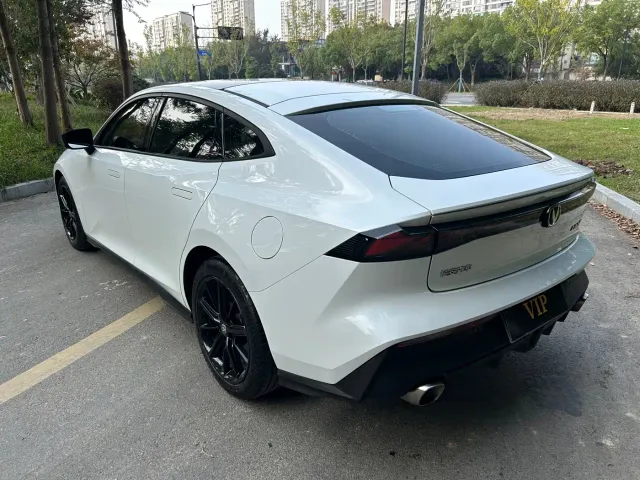Changan UNI-V — Фото автомобиля 5