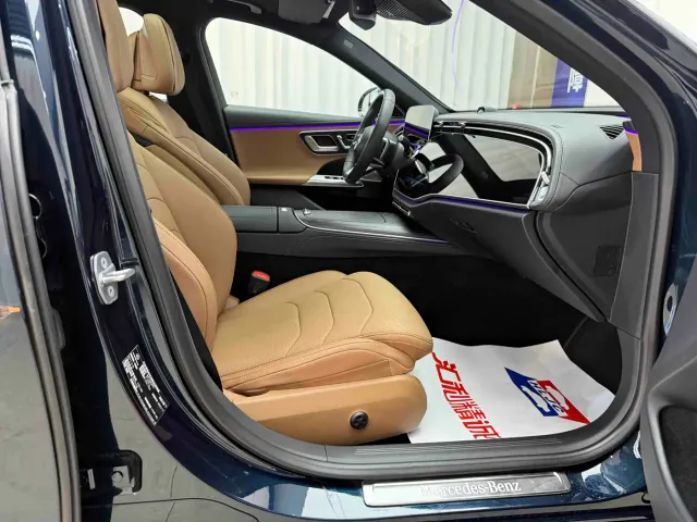 Mercedes-Benz E-Class — Фото автомобиля 18