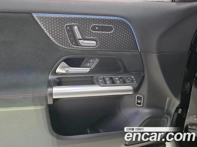 Mercedes-Benz GLA-Class — Фото автомобиля 14