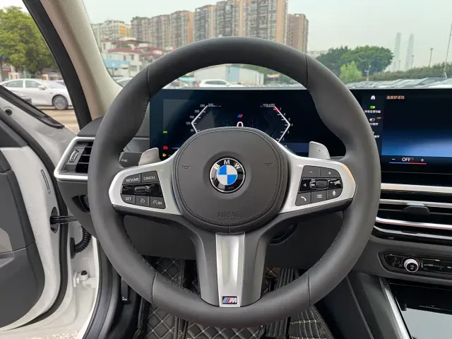 BMW 3 Series — Фото автомобиля 12