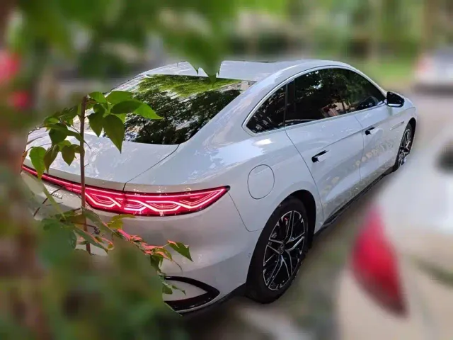BYD Han — Фото автомобиля 4