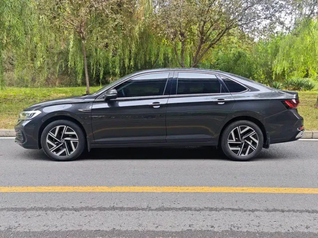Volkswagen Sagitar — Фото автомобиля 3