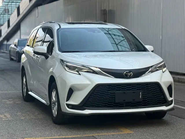 Toyota Granvia — Фото автомобиля 3