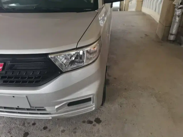 Wuling Hongguang V — Фото автомобиля 23