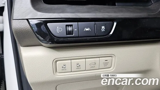Kia Carnival Generation 4 — Фото автомобиля 24