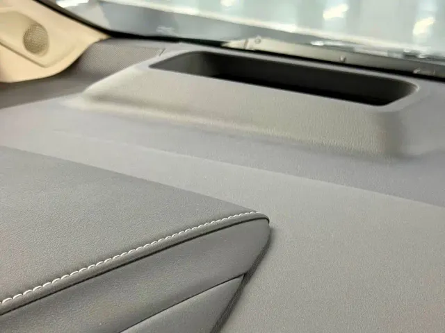 Toyota Alphard — Фото автомобиля 21