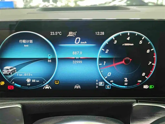 Mercedes-Benz GLB-Class — Фото автомобиля 18
