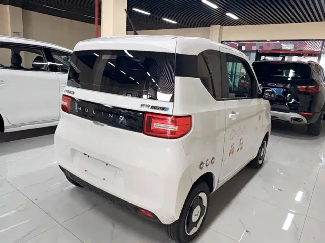 Wuling Hongguang Mini EV — Фото автомобиля 6
