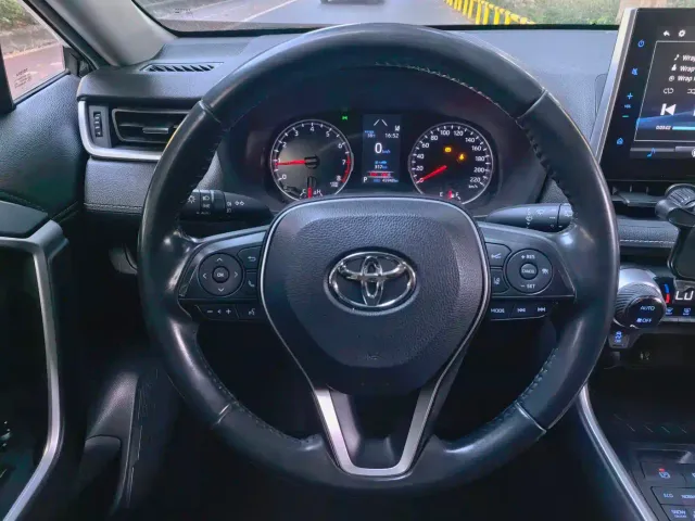 Toyota Wildlander — Фото автомобиля 10