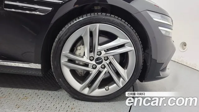 Genesis G80 RG3 — Фото автомобиля 6