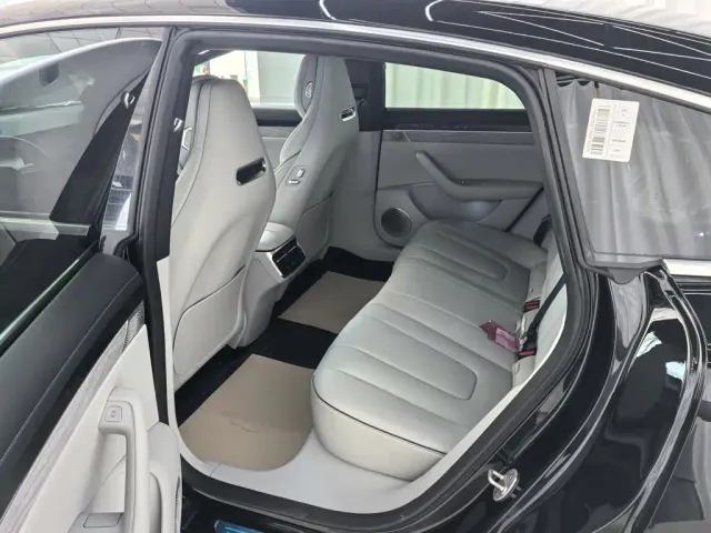 Luxeed S7 — Фото автомобиля 19
