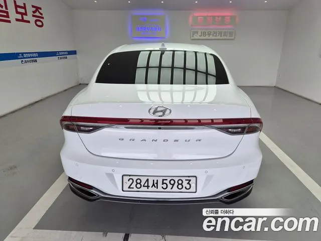 Hyundai Grandeur New — Фото автомобиля 4