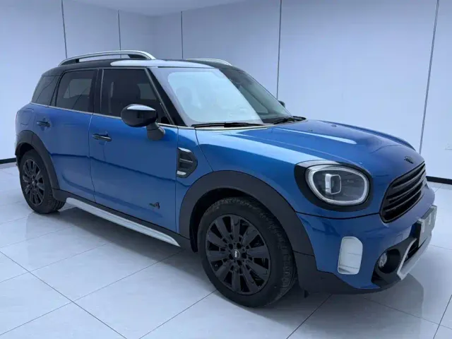 MINI Countryman — Фото автомобиля 3